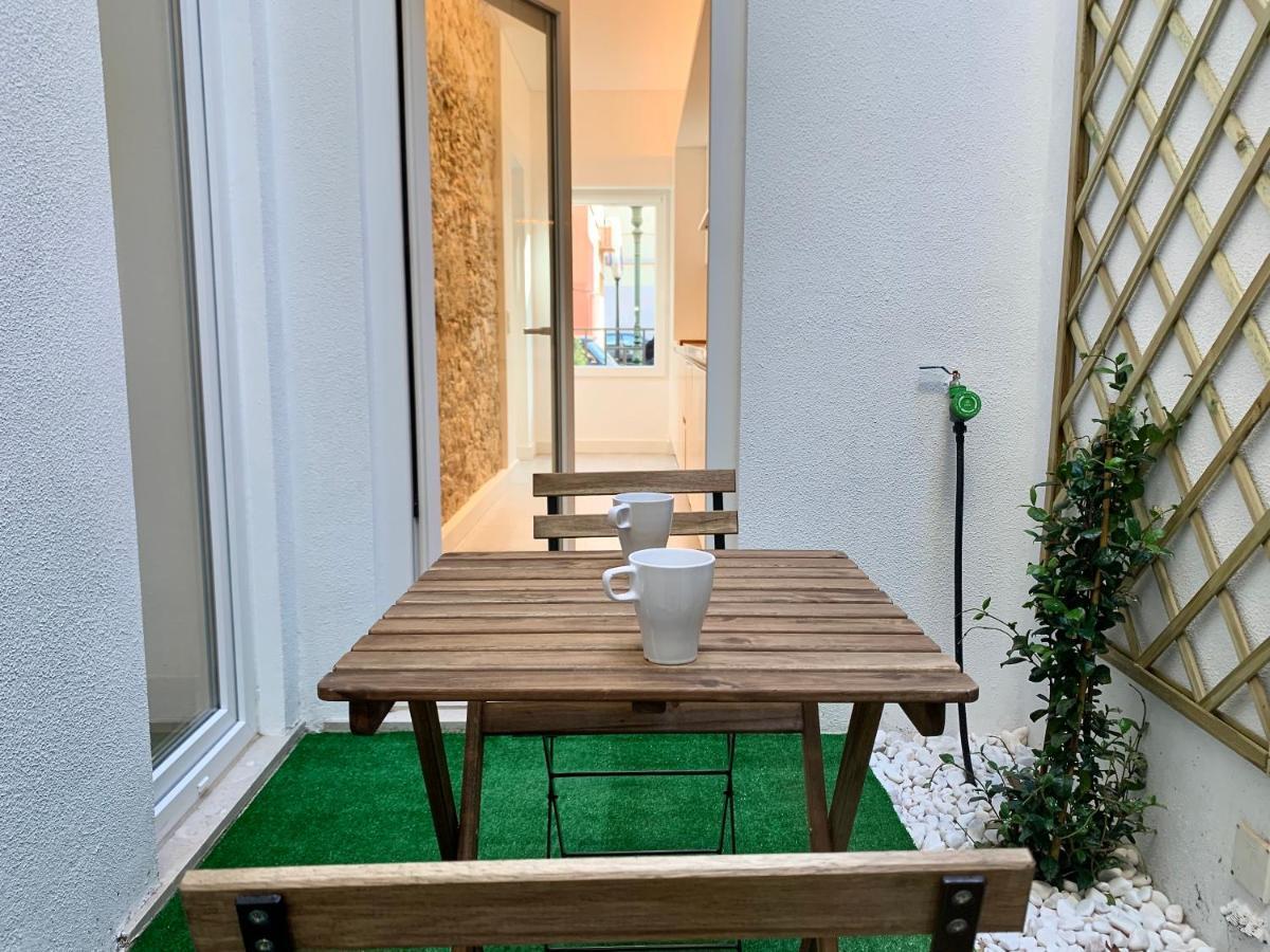 Home Out City Villa Lisbon Bagian luar foto