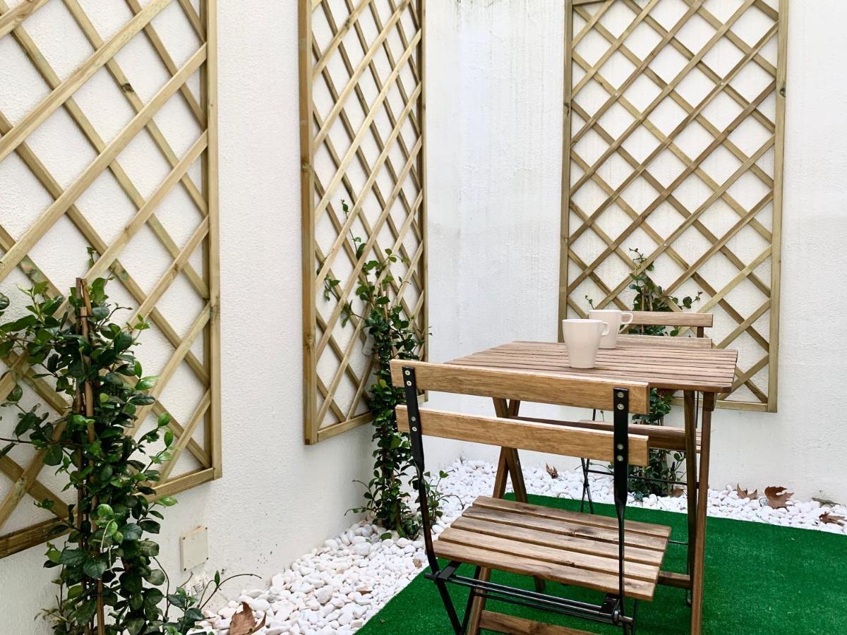 Home Out City Villa Lisbon Bagian luar foto