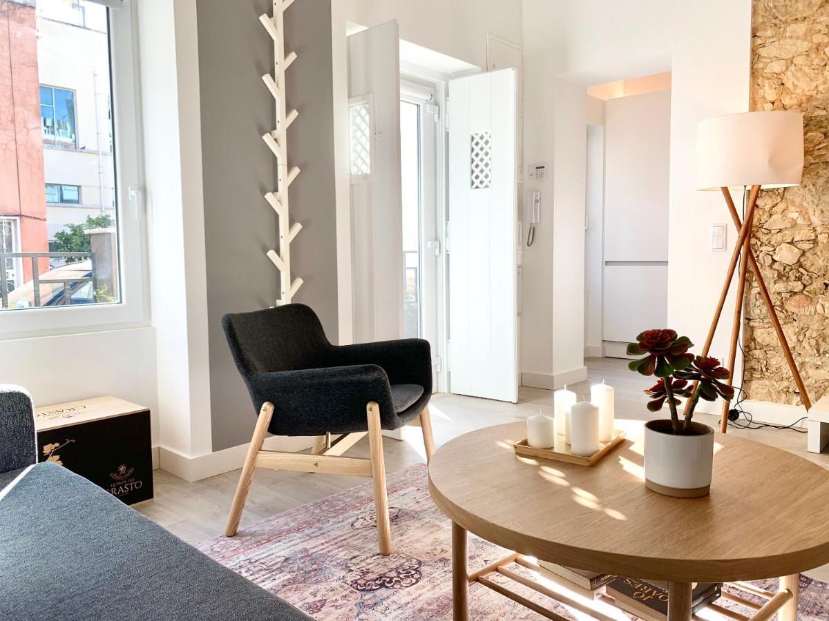 Home Out City Villa Lisbon Bagian luar foto