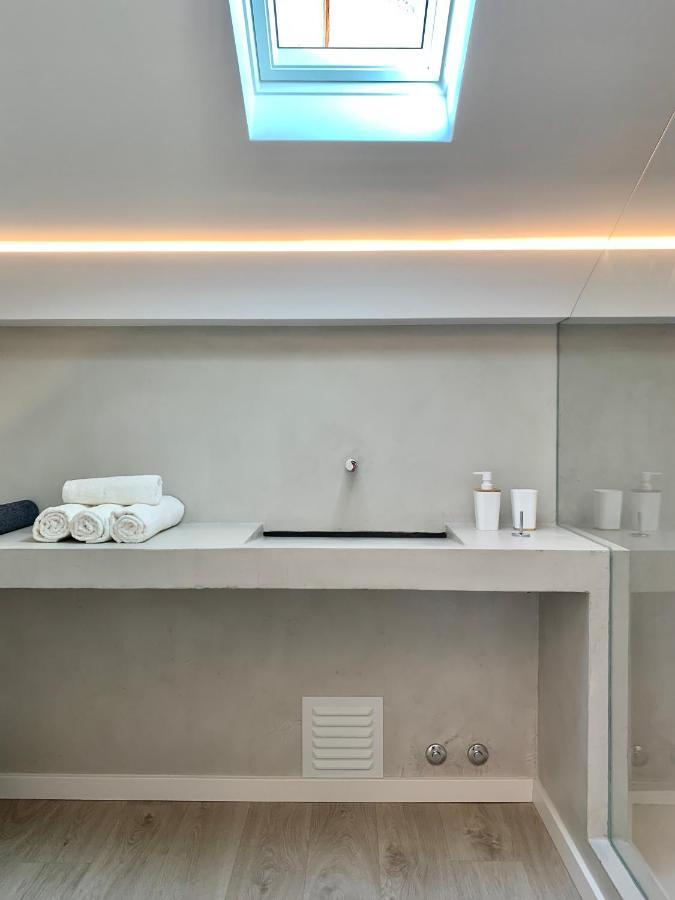 Home Out City Villa Lisbon Bagian luar foto